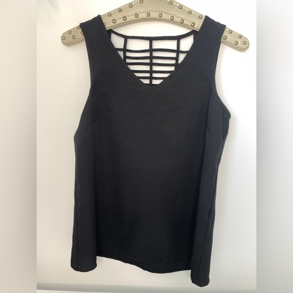 Open back top - Picture 2 of 2